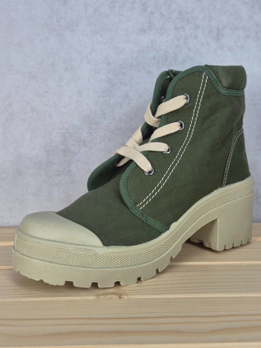 NEW Y2K Canvas Ankle Boot Combat Army Green Lace up 8 M On Your Feet Boho Biker